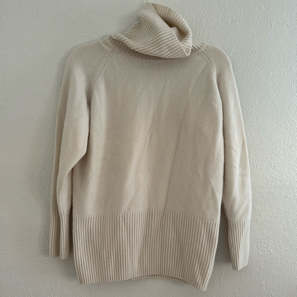 100% Cashmere Belinda Robertson Turtleneck Sweater